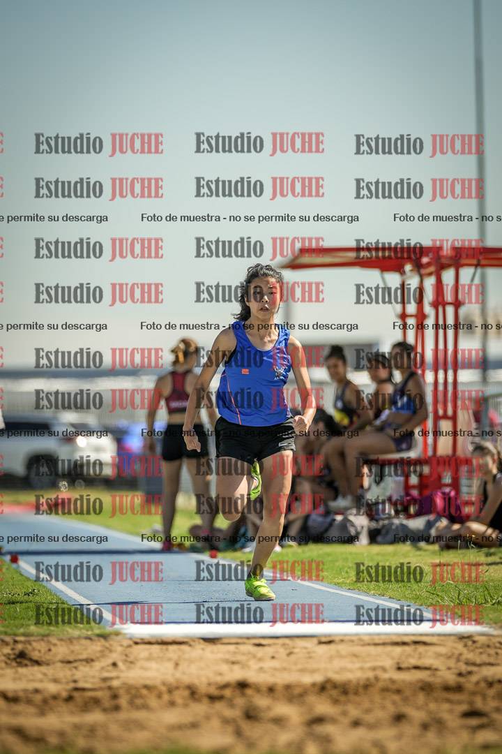 Fotos del salto en largo de mujeres - mayores