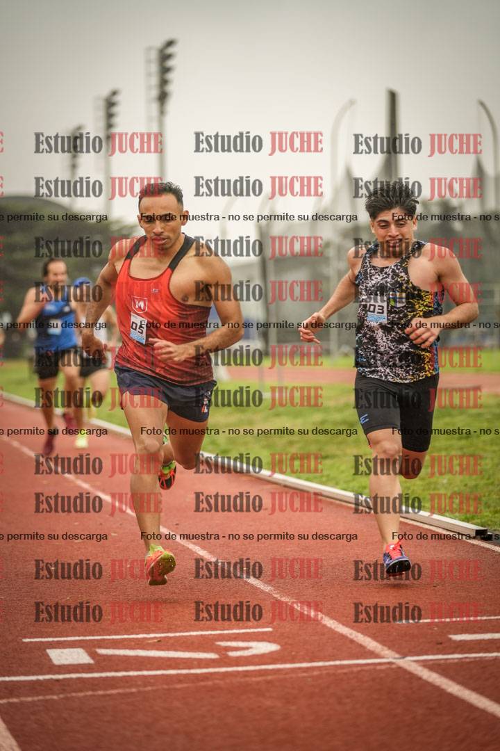 Fotos de los 800 m llanos de varones