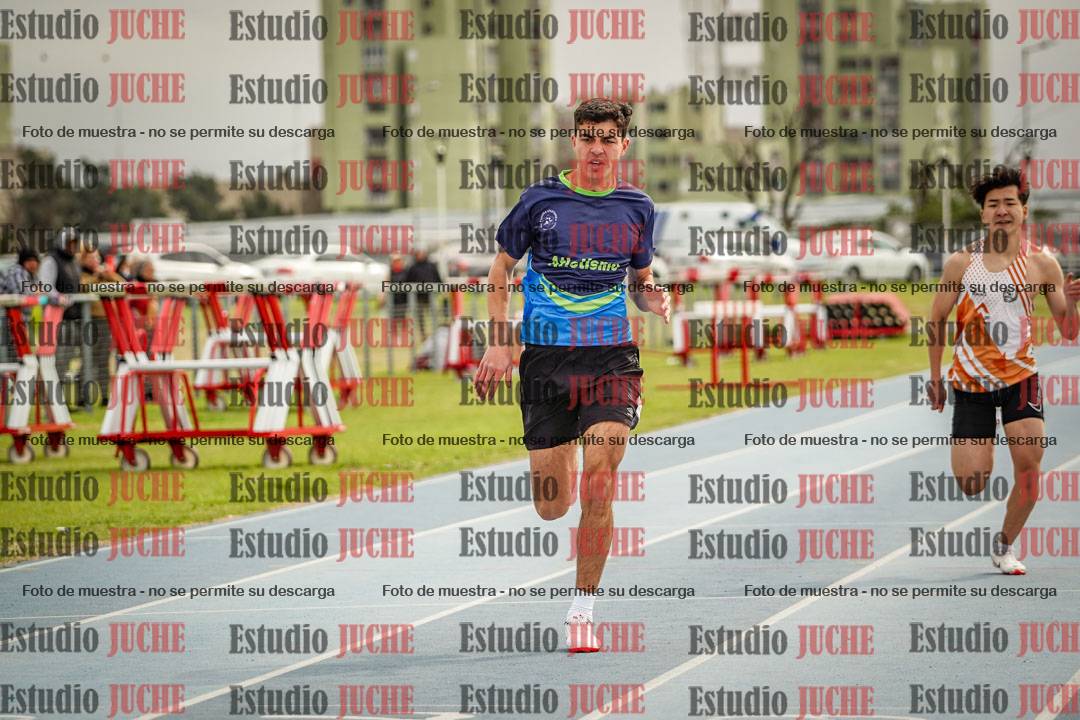 Fotos de los 400 m llanos de varones