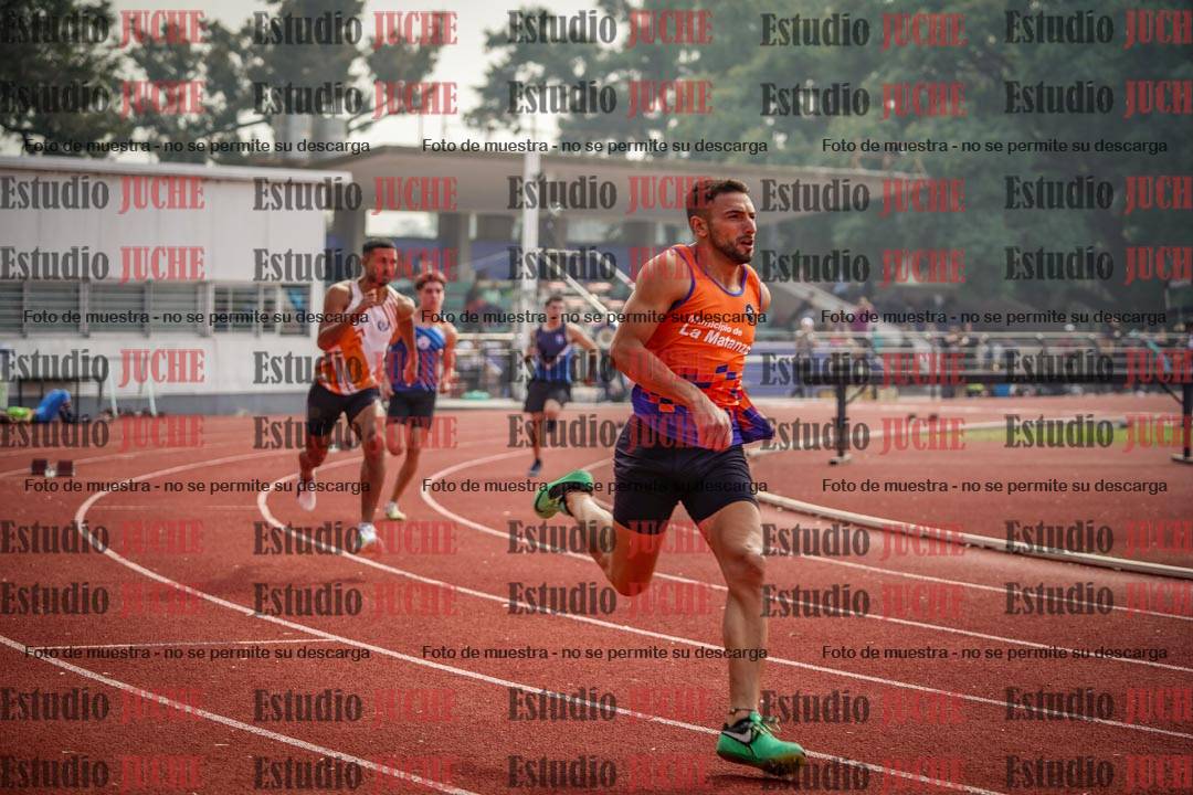 Fotos de los 400 m con vallas de varones