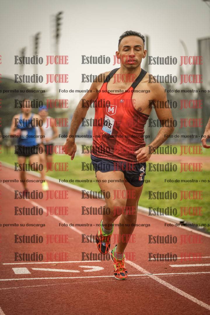 Fotos de los 800 m llanos de varones