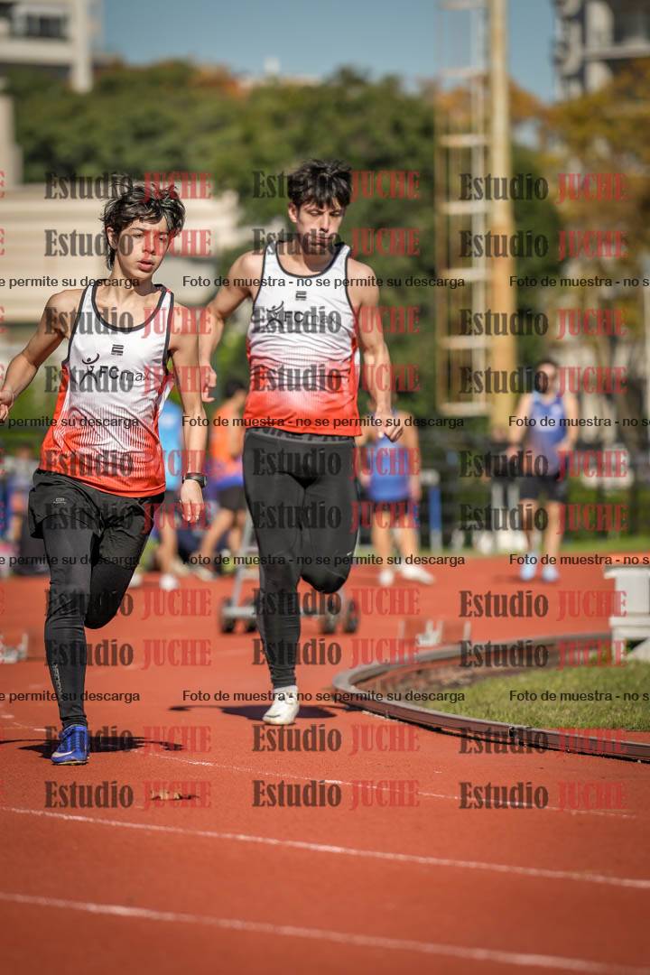 Fotos de los 200 m llanos de varones