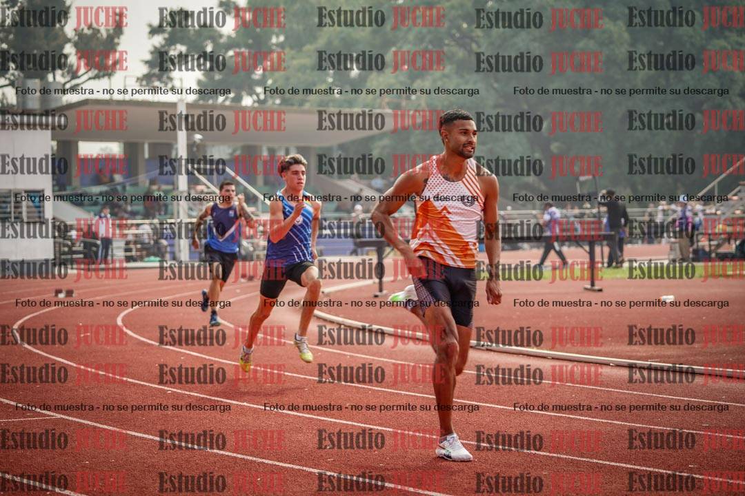 Fotos de los 400 m con vallas de varones