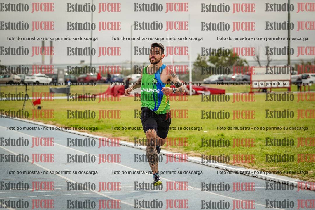 Fotos de los 400 m llanos de varones