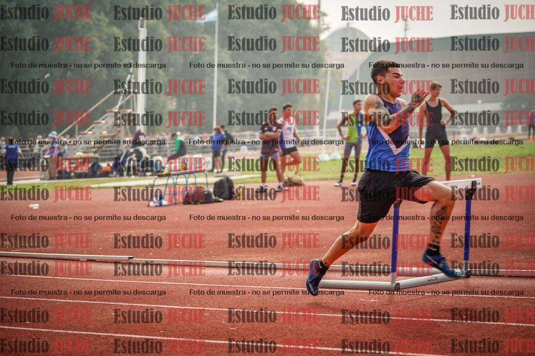 Fotos de los 400 m con vallas de varones