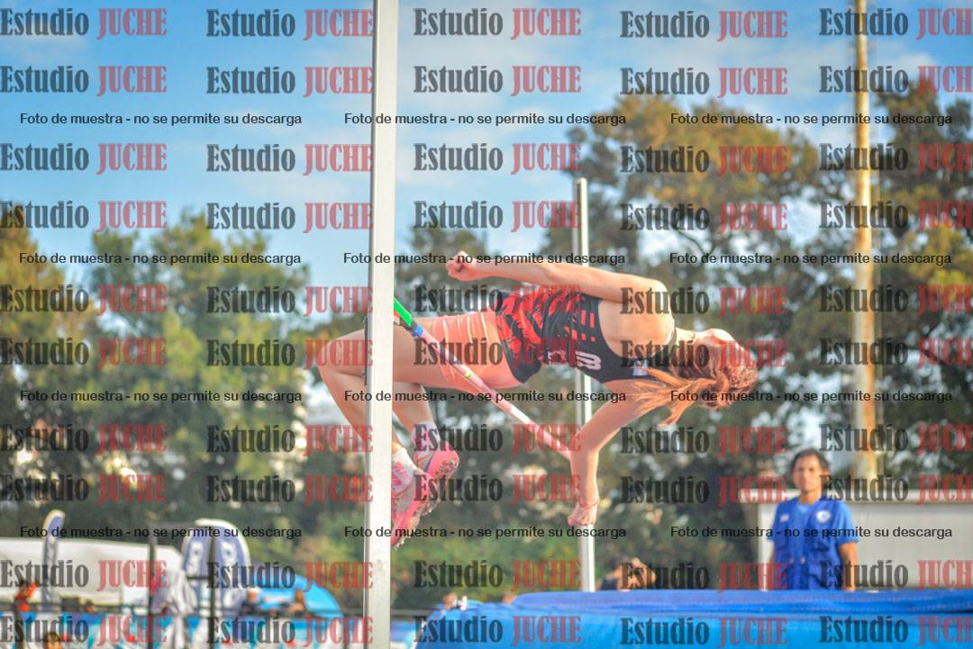 Fotos del salto en alto de mujeres
