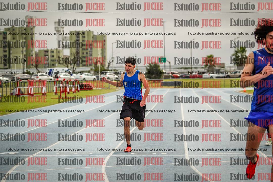 Fotos de los 400 m llanos de varones