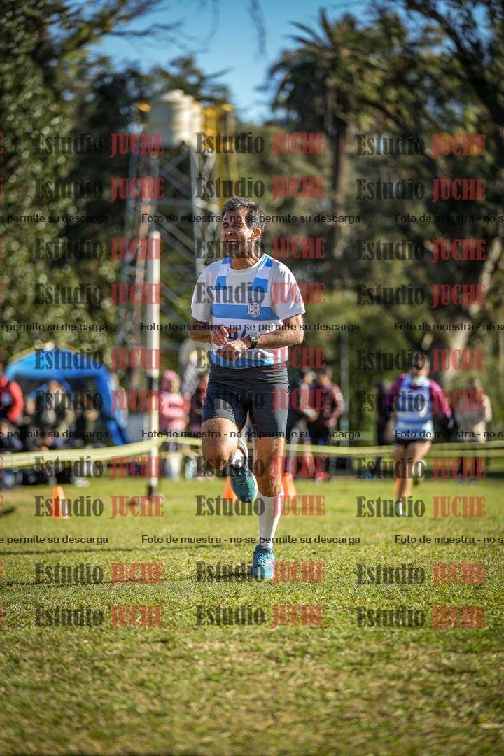 Fotos de la llegada del cross de 4000 m - varones