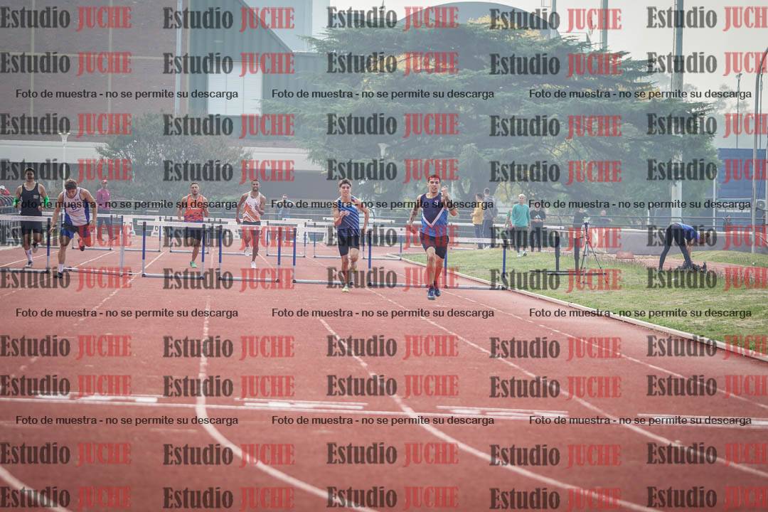 Fotos de los 400 m con vallas de varones