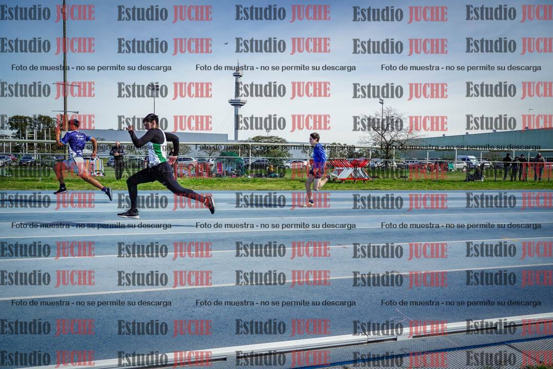 Fotos de los 100 m llanos de varones - U17
