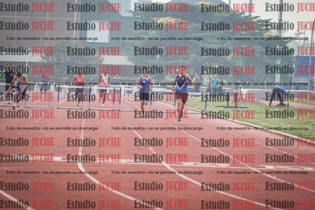 Fotos de los 400 m con vallas de varones
