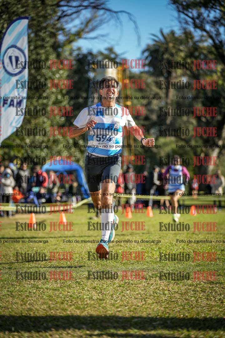 Fotos de la llegada del cross de 4000 m - varones