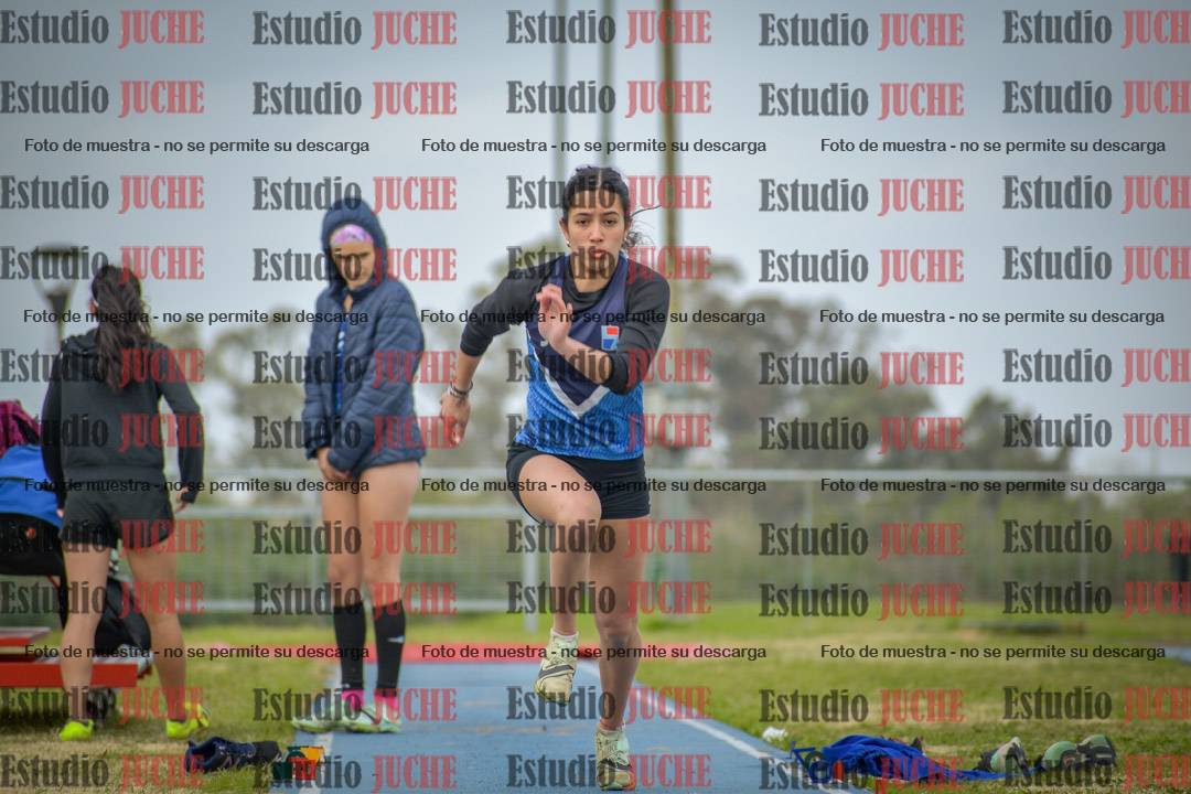 Fotos del salto en largo de mujeres - U18