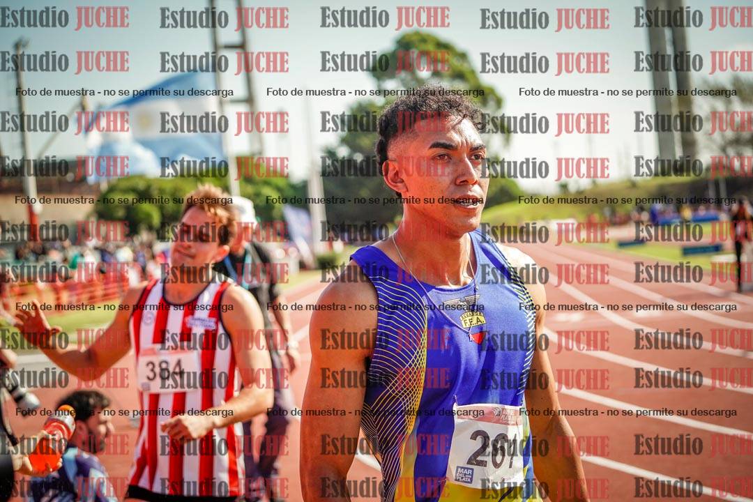 Fotos de algunos extras y podios del día 1