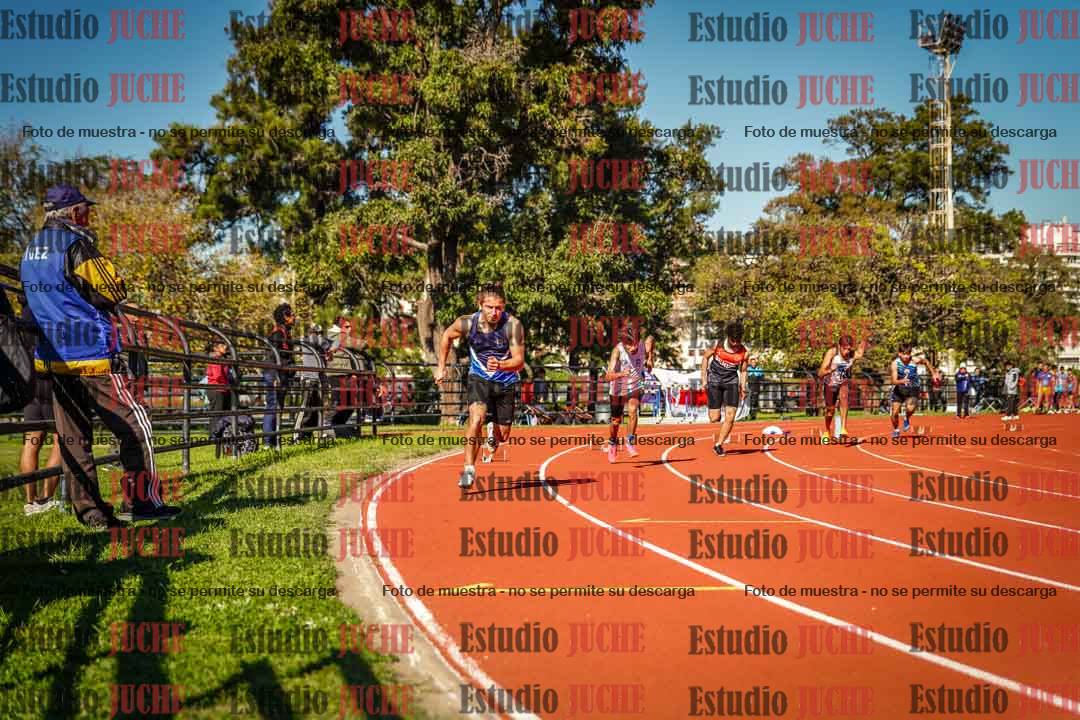 Fotos de los 200 m llanos de varones