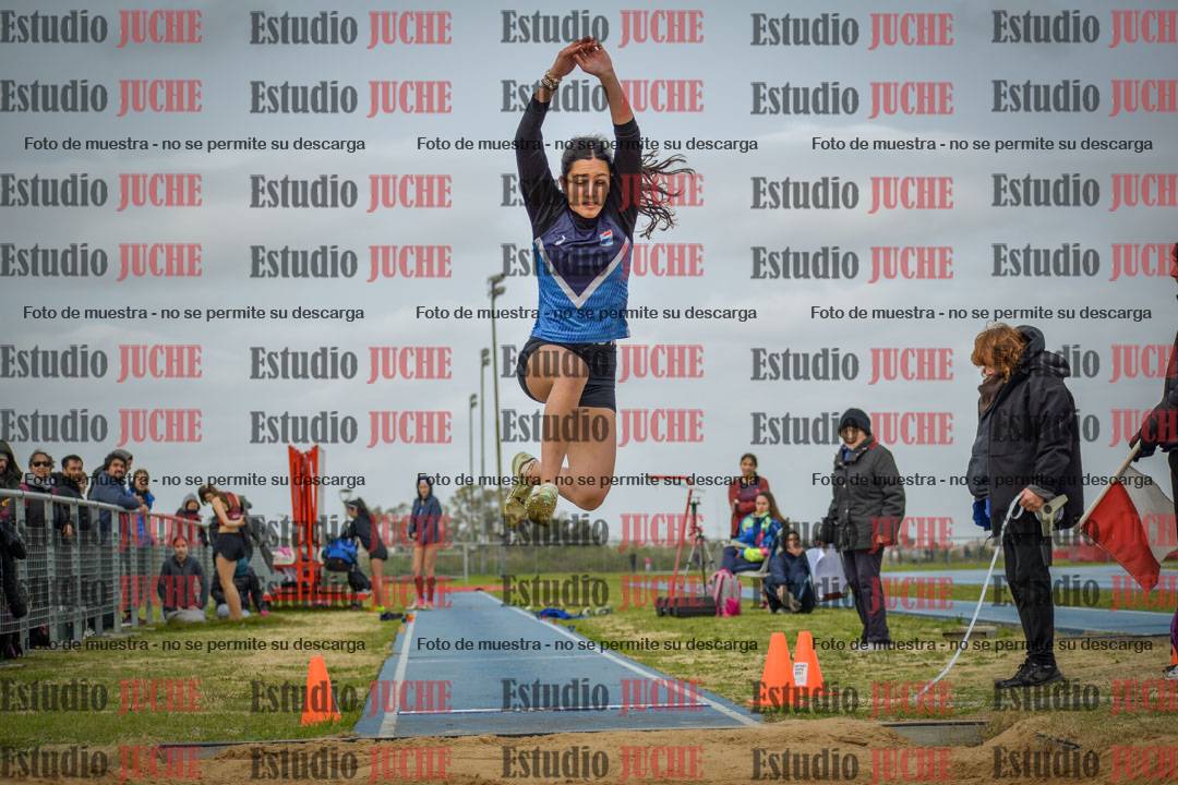 Fotos del salto en largo de mujeres - U18