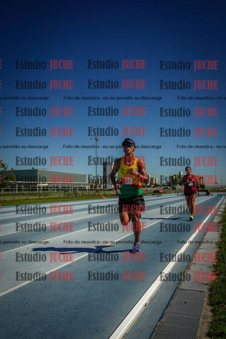 Fotos de los 5000 m de mujeres y varones - serie 2