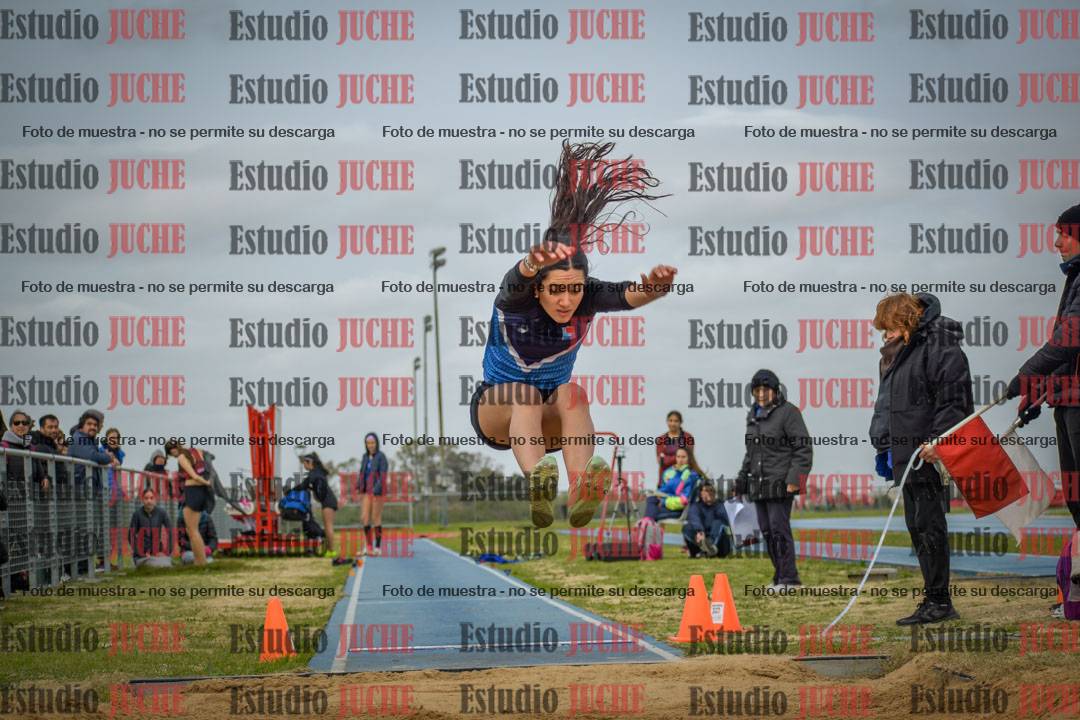 Fotos del salto en largo de mujeres - U18