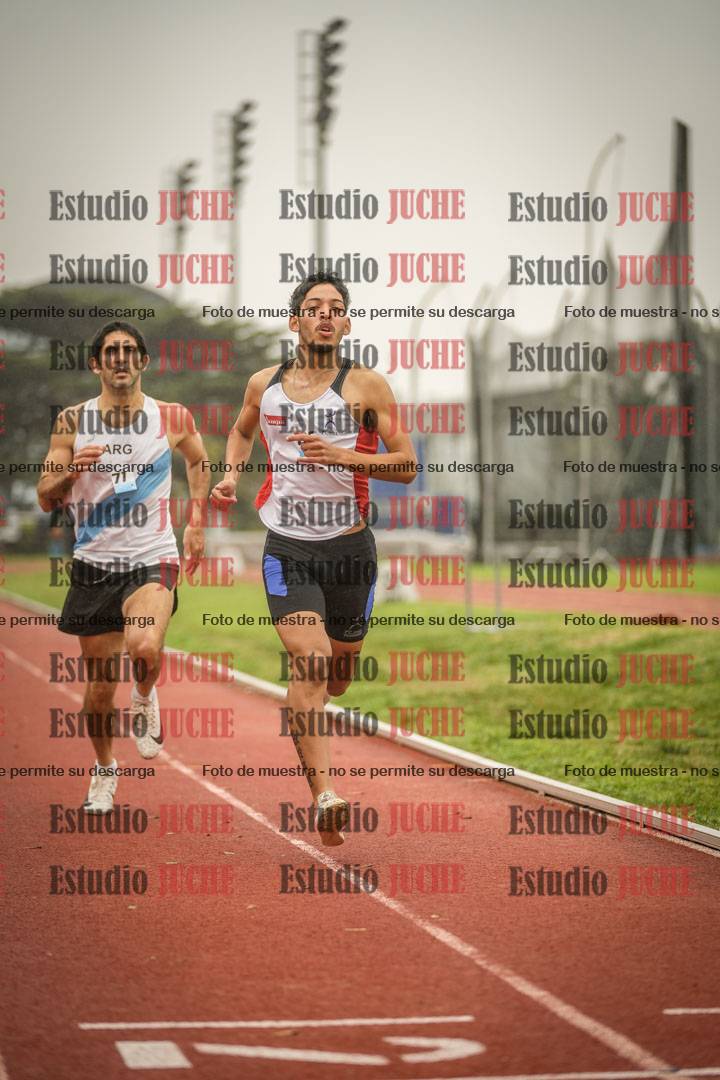 Fotos de los 800 m llanos de varones