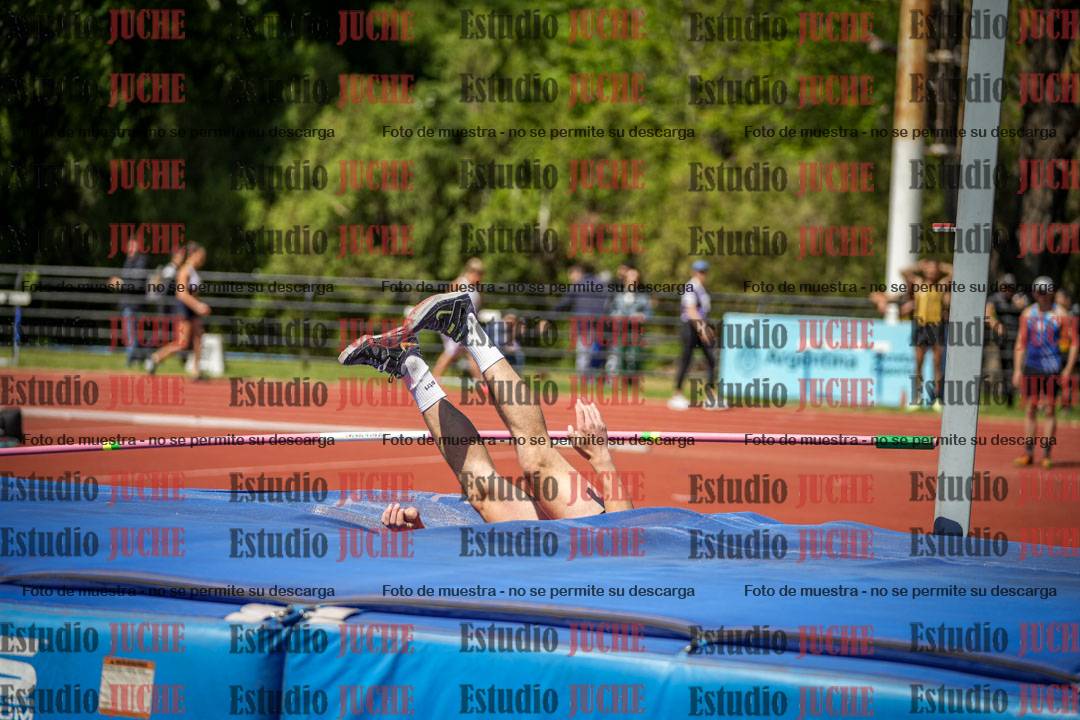 Fotos del salto en alto de varones