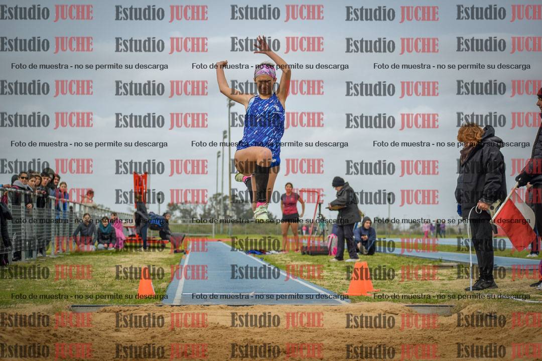 Fotos del salto en largo de mujeres - U18