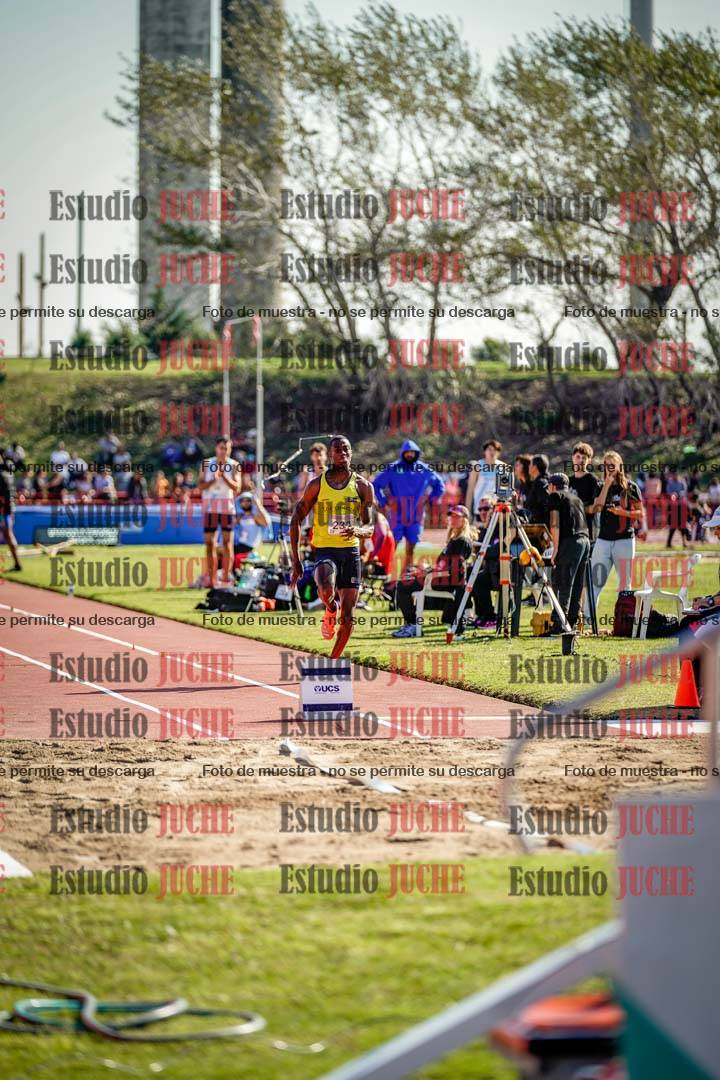 Fotos del salto en largo de varones - deca 2