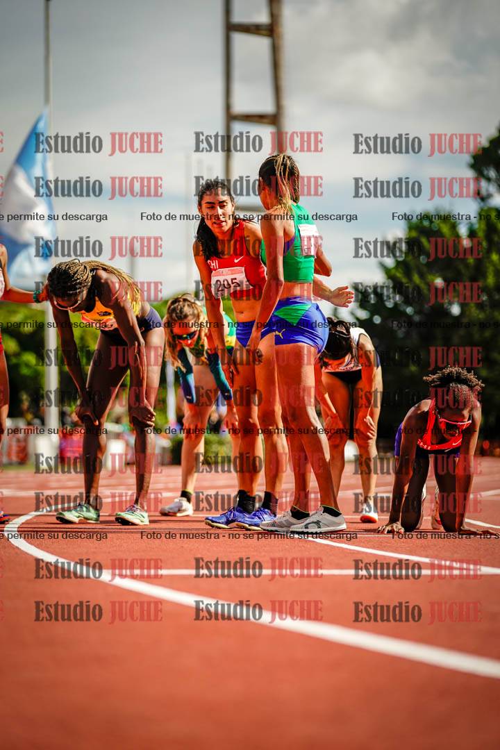 Fotos de algunos extras y podios del día 3
