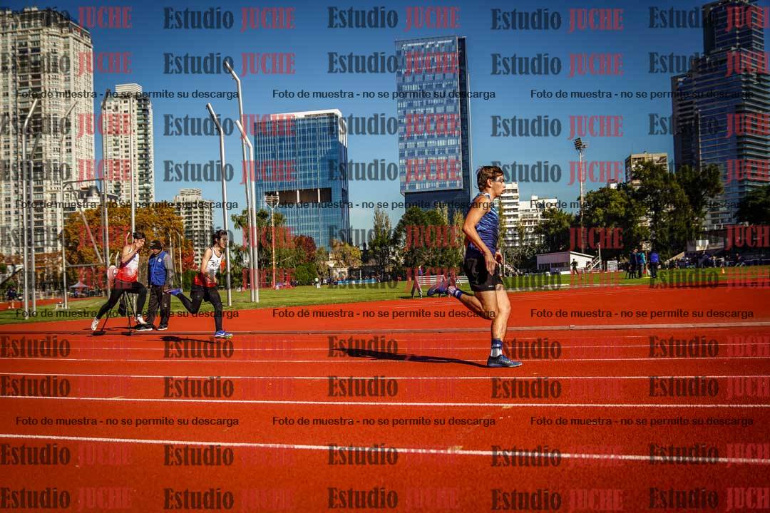 Fotos de los 200 m llanos de varones