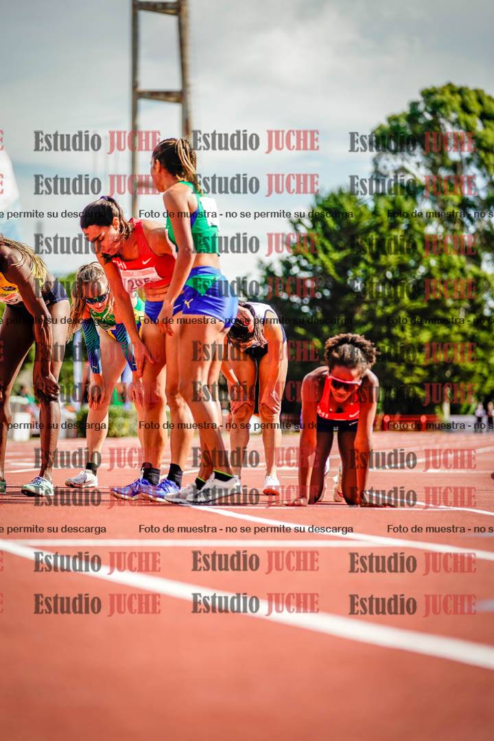 Fotos de algunos extras y podios del día 3