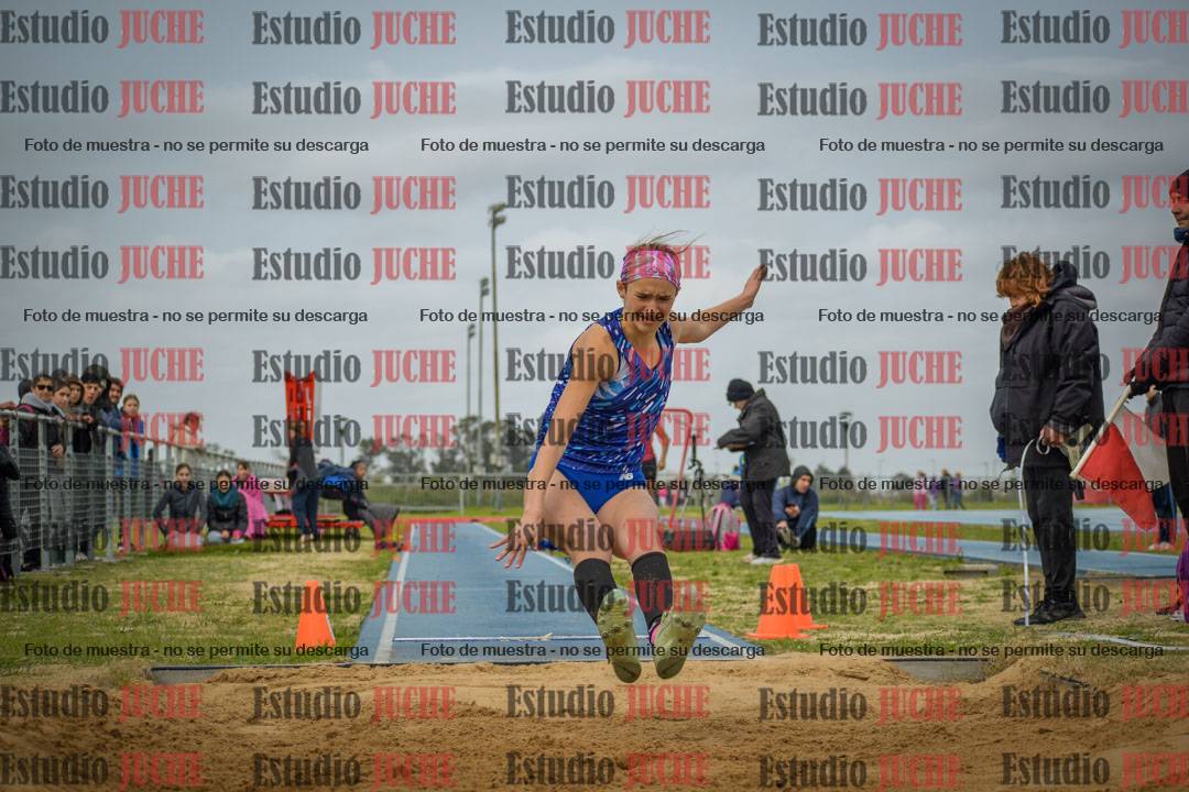 Fotos del salto en largo de mujeres - U18