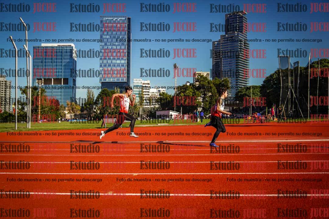 Fotos de los 200 m llanos de varones