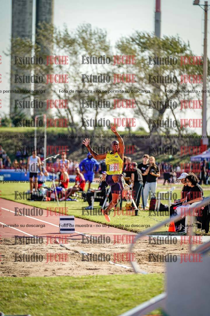 Fotos del salto en largo de varones - deca 2