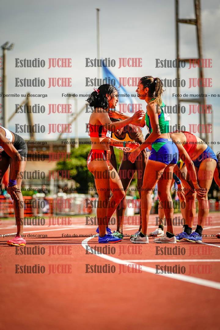 Fotos de algunos extras y podios del día 3