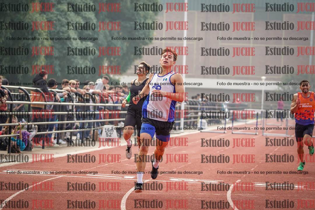 Fotos de los 400 m con vallas de varones