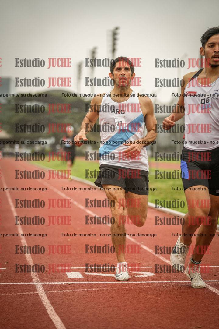 Fotos de los 800 m llanos de varones