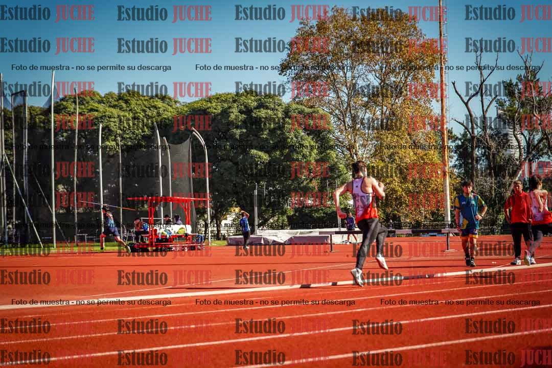 Fotos de los 200 m llanos de varones