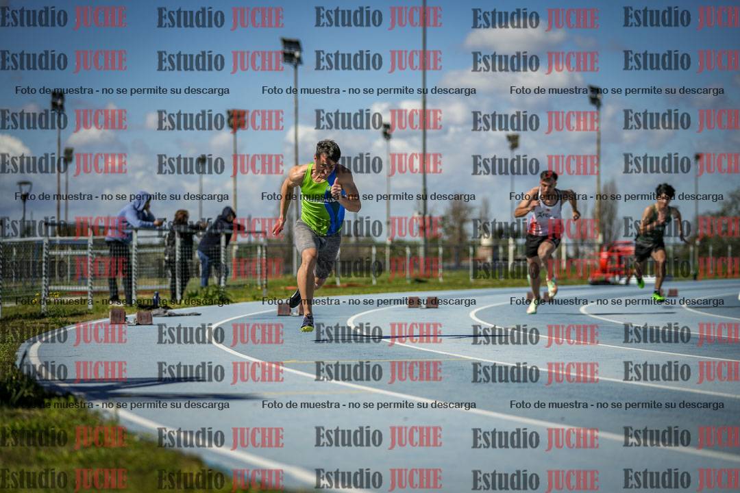 Fotos de los 200 m llanos de varones