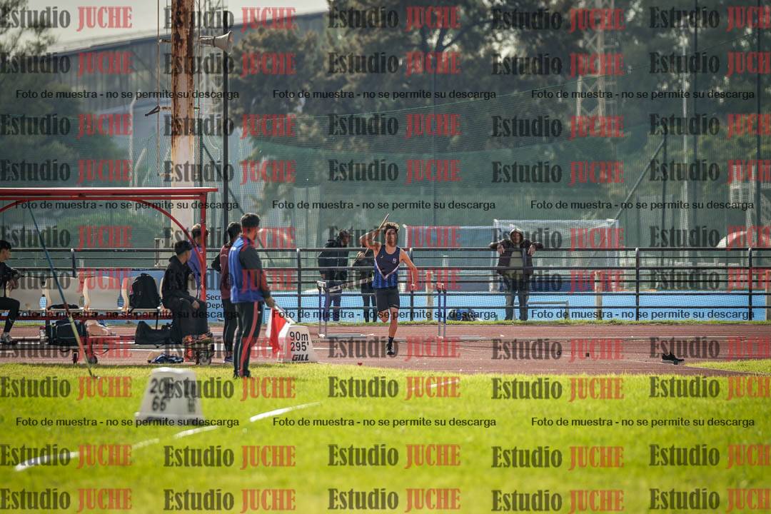 Fotos del lanzamiento de jabalina de varones