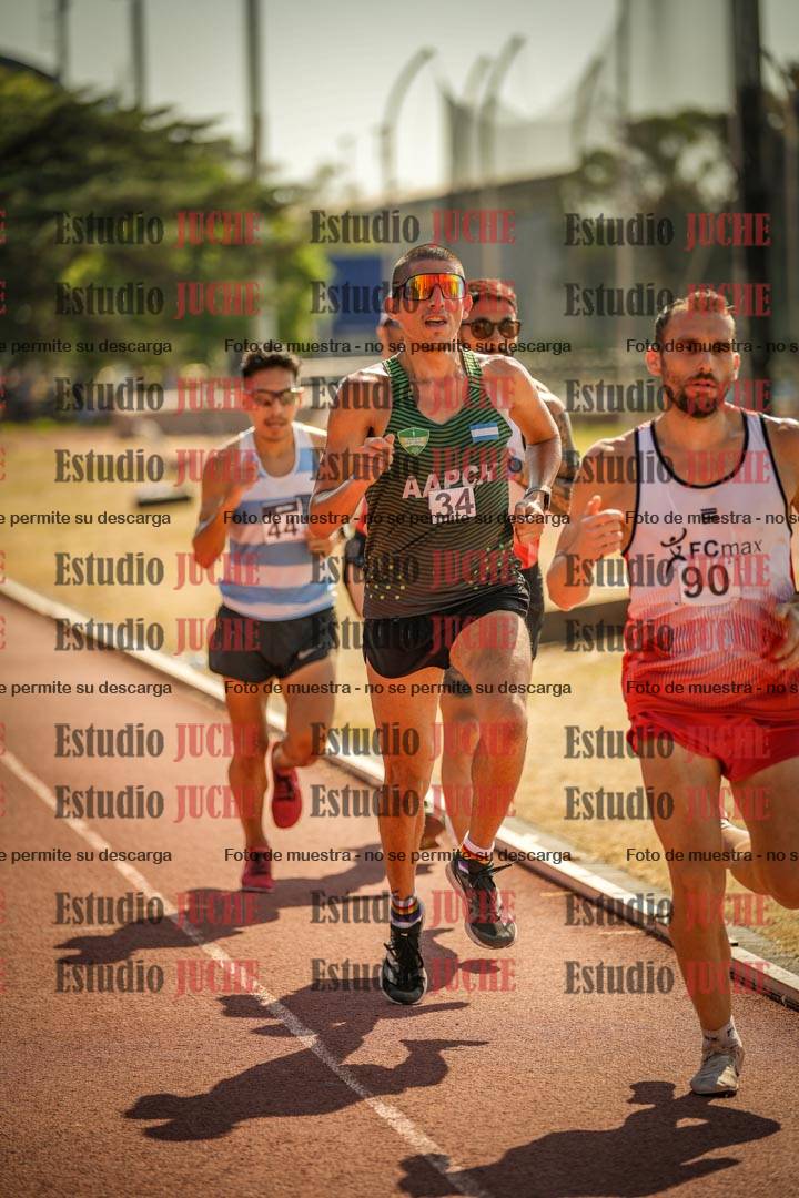 Fotos de los 3000 m llanos de varones