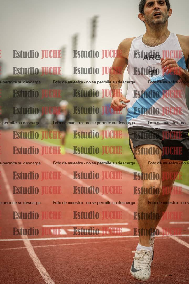 Fotos de los 800 m llanos de varones