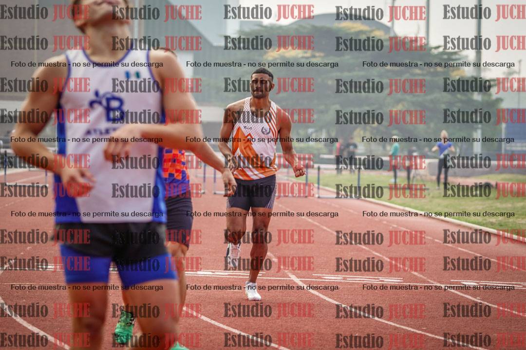 Fotos de los 400 m con vallas de varones
