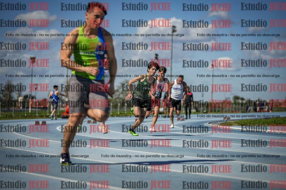 Fotos de los 200 m llanos de varones