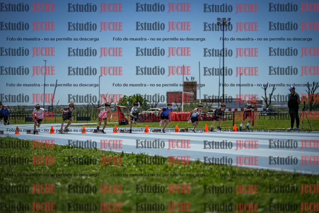 Fotos de los 50 m llanos de varones