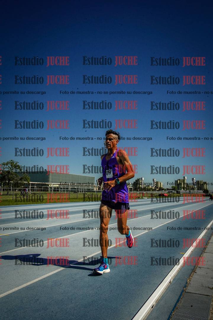 Fotos de los 5000 m de mujeres y varones - serie 2