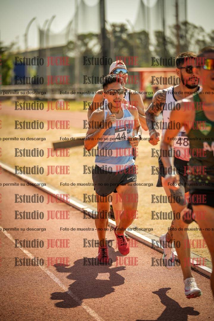 Fotos de los 3000 m llanos de varones