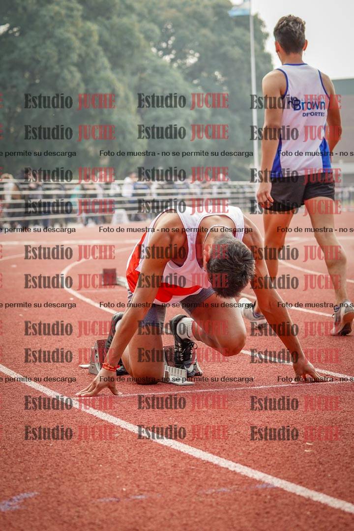 Fotos de los 400 m con vallas de varones