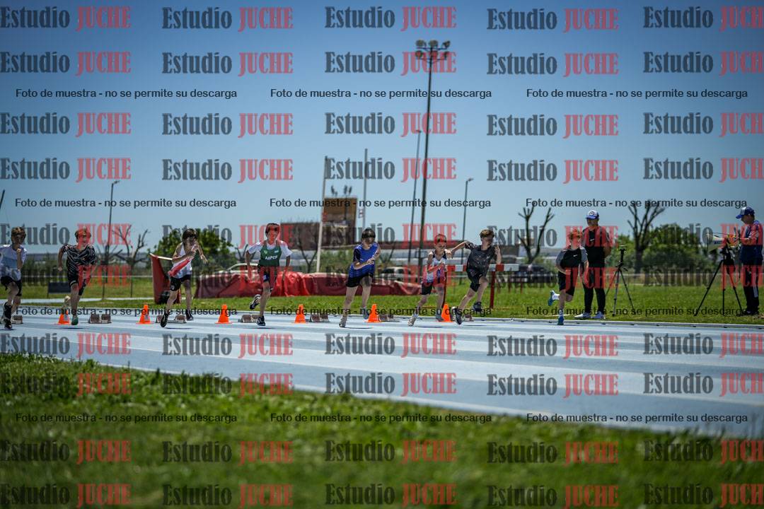 Fotos de los 50 m llanos de varones