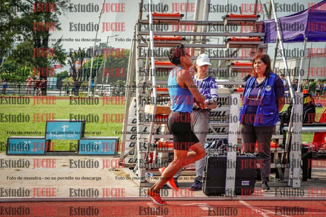 Fotos de los 3000 m llanos de varones