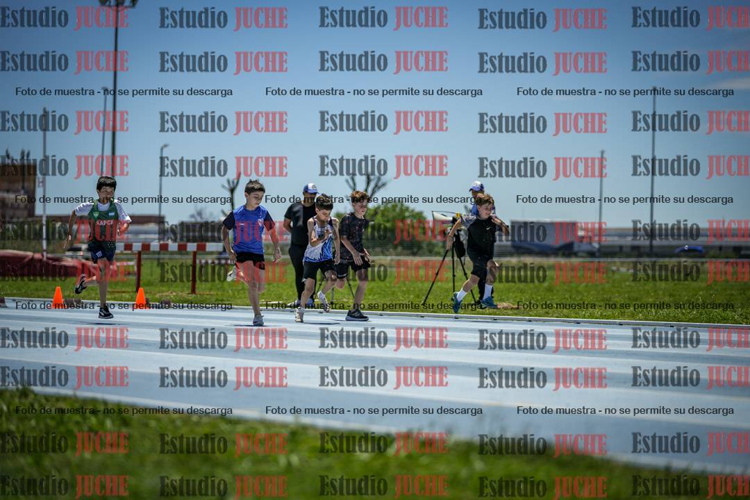 Fotos de los 50 m llanos de varones