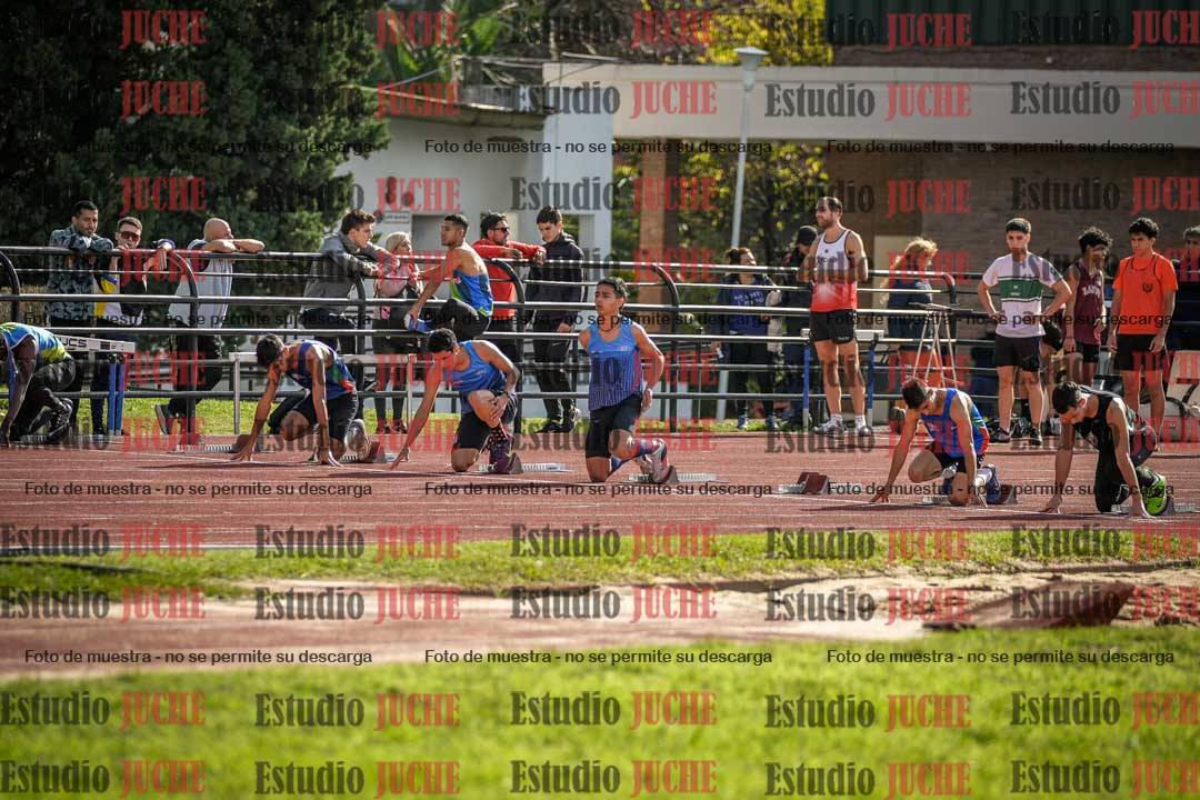 Fotos de los 100 m llanos de varones